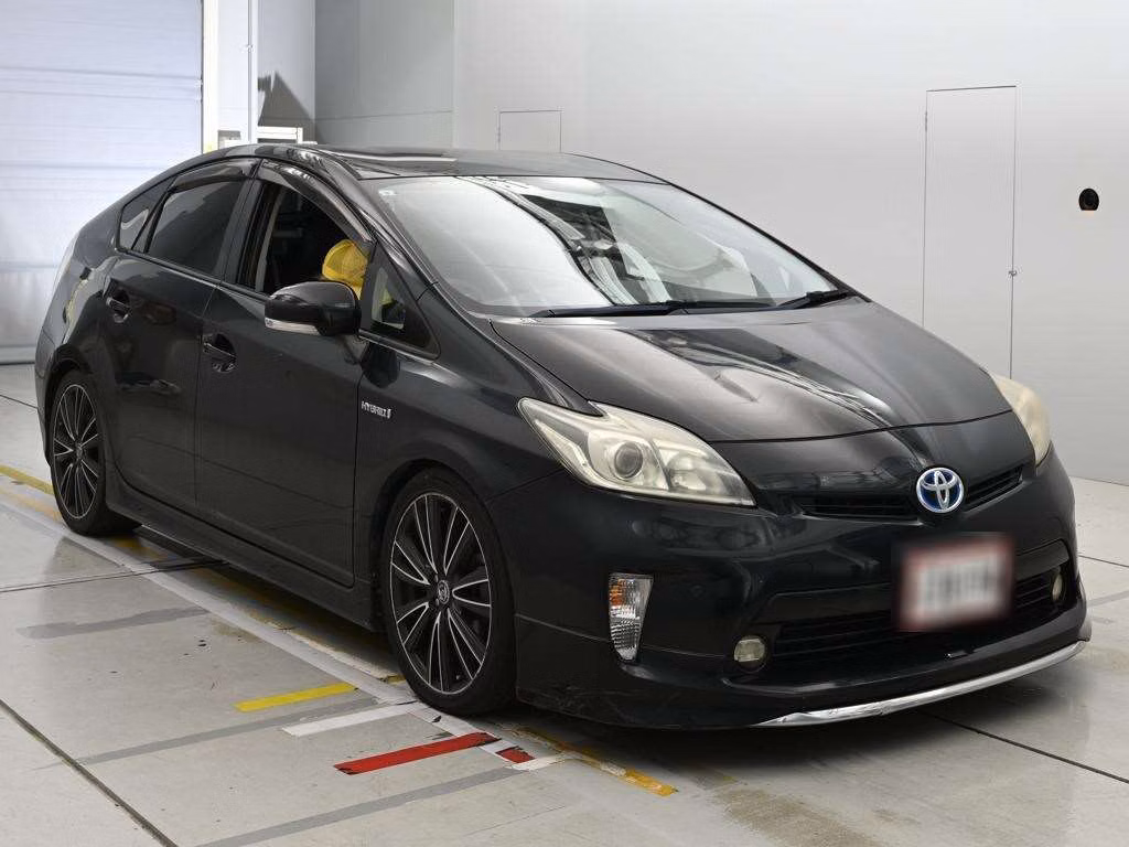 TOYOTA PRIUS