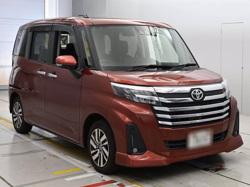 TOYOTA ROOMY