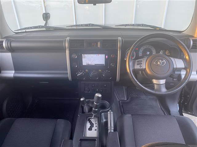 TOYOTA FJ CRUISER