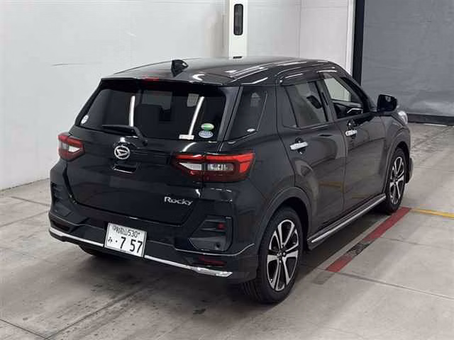 DAIHATSU ROCKY