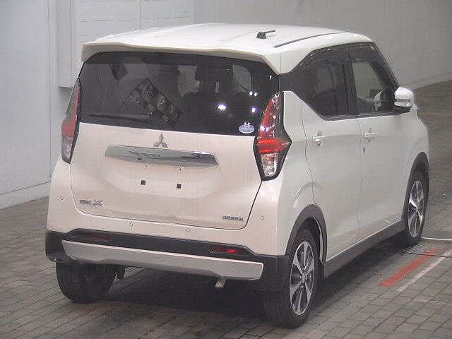 MITSUBISHI EK X
