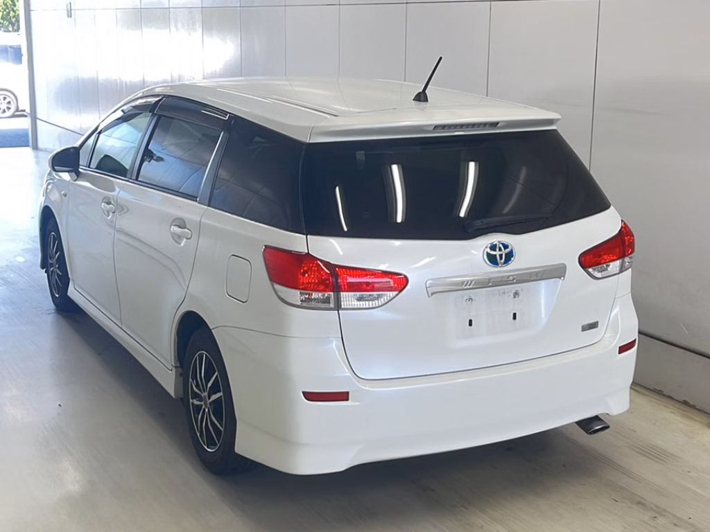 TOYOTA WISH