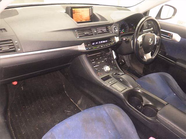 LEXUS CT200H