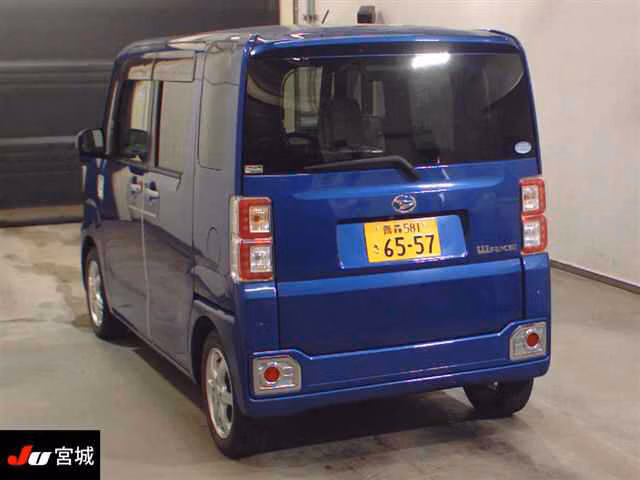 DAIHATSU WAKE