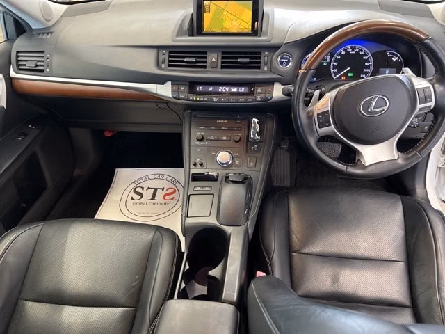 LEXUS CT200H