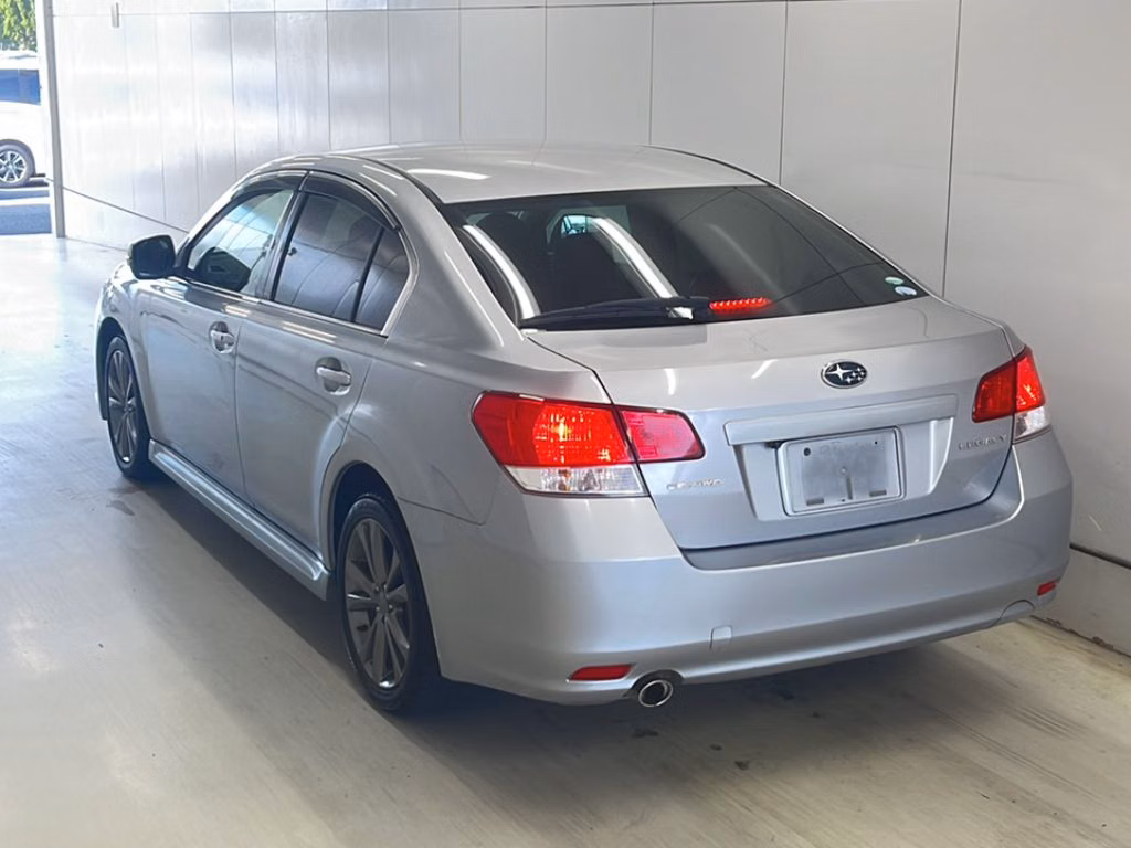 SUBARU LEGACY B4