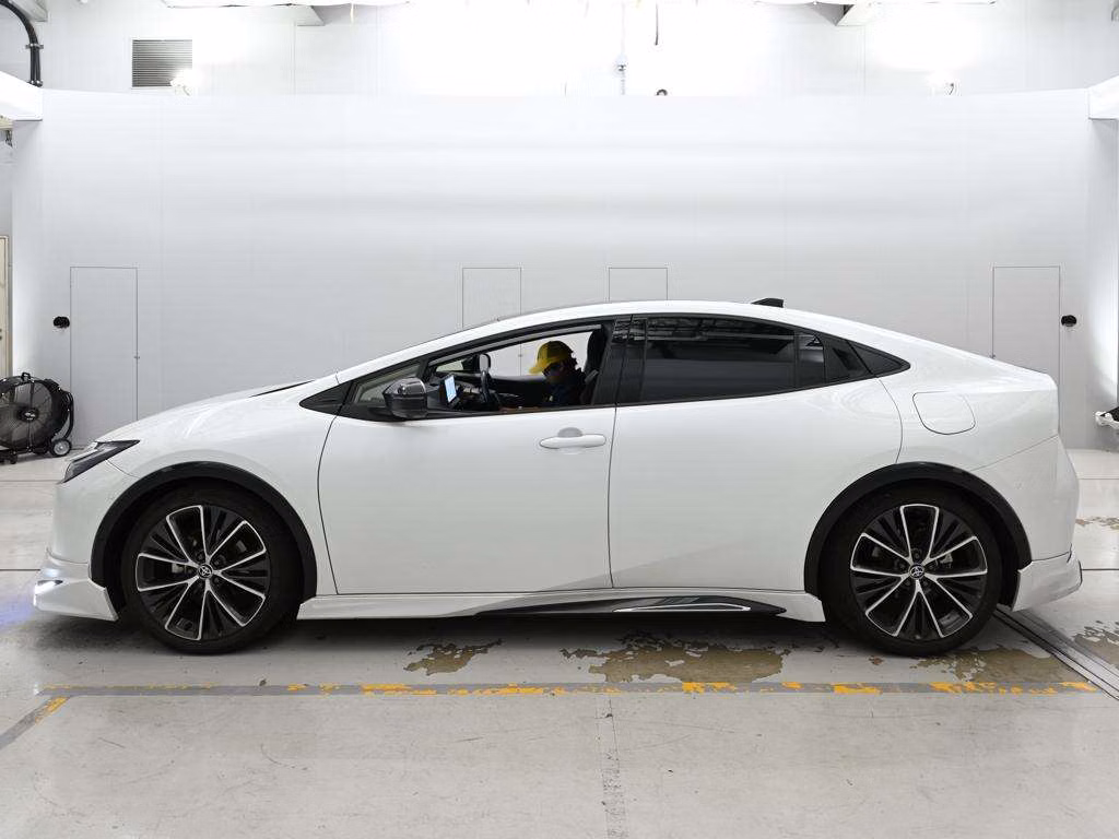 TOYOTA PRIUS