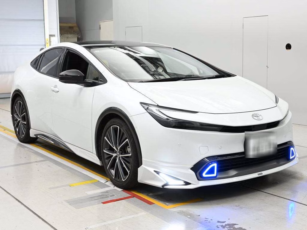 TOYOTA PRIUS