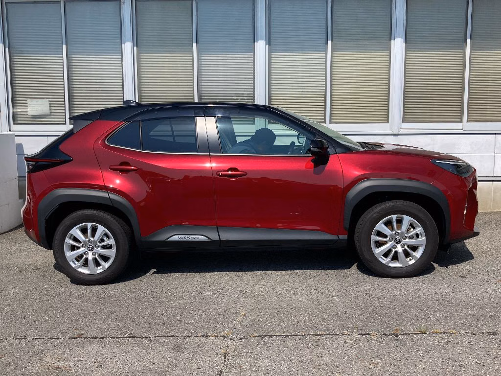 TOYOTA YARIS CROSS