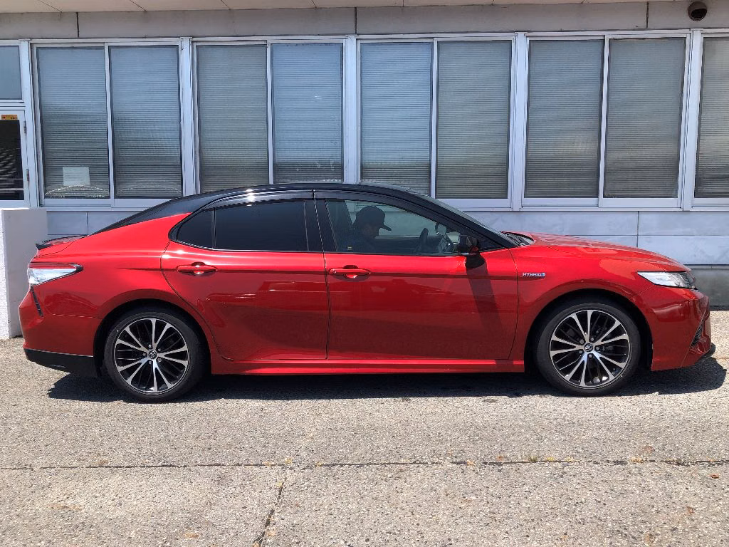 TOYOTA CAMRY