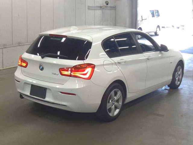 BMW 1-SERIES