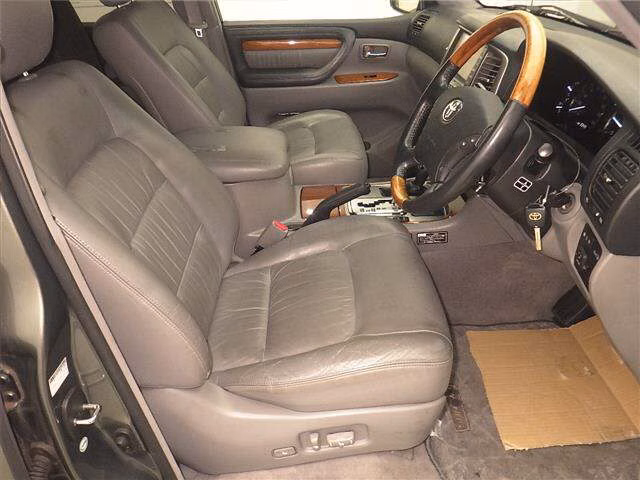 TOYOTA LAND CRUISER