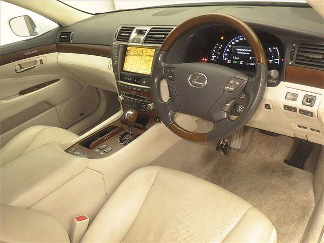 LEXUS LS600H