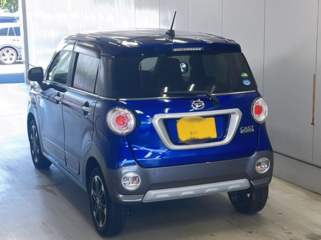 DAIHATSU CAST