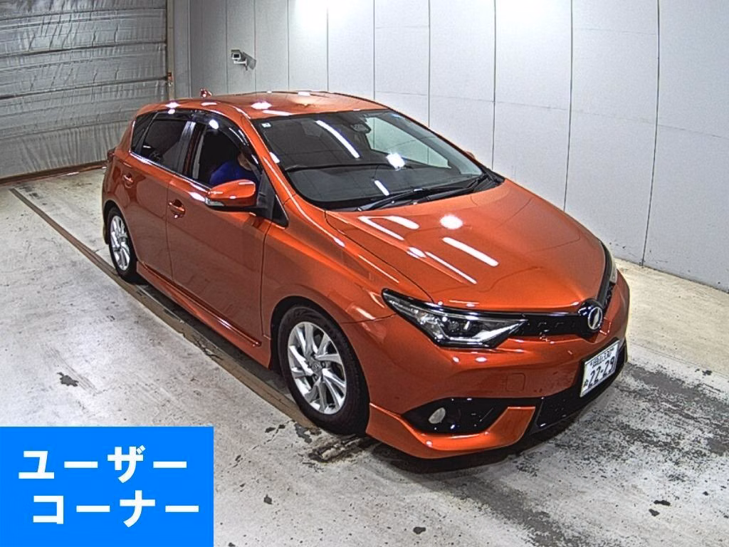 TOYOTA AURIS