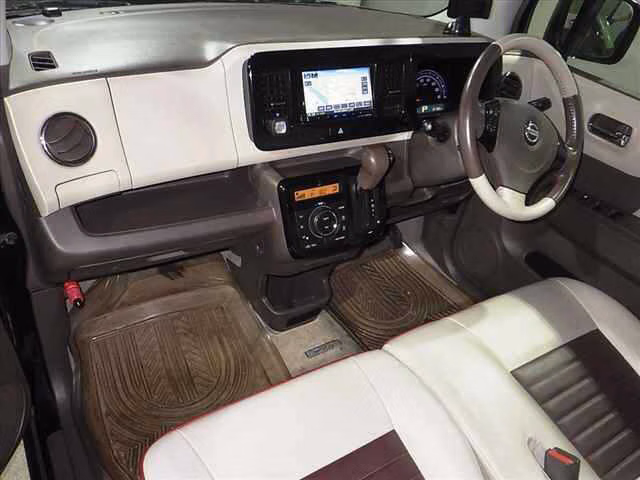 NISSAN MOCO