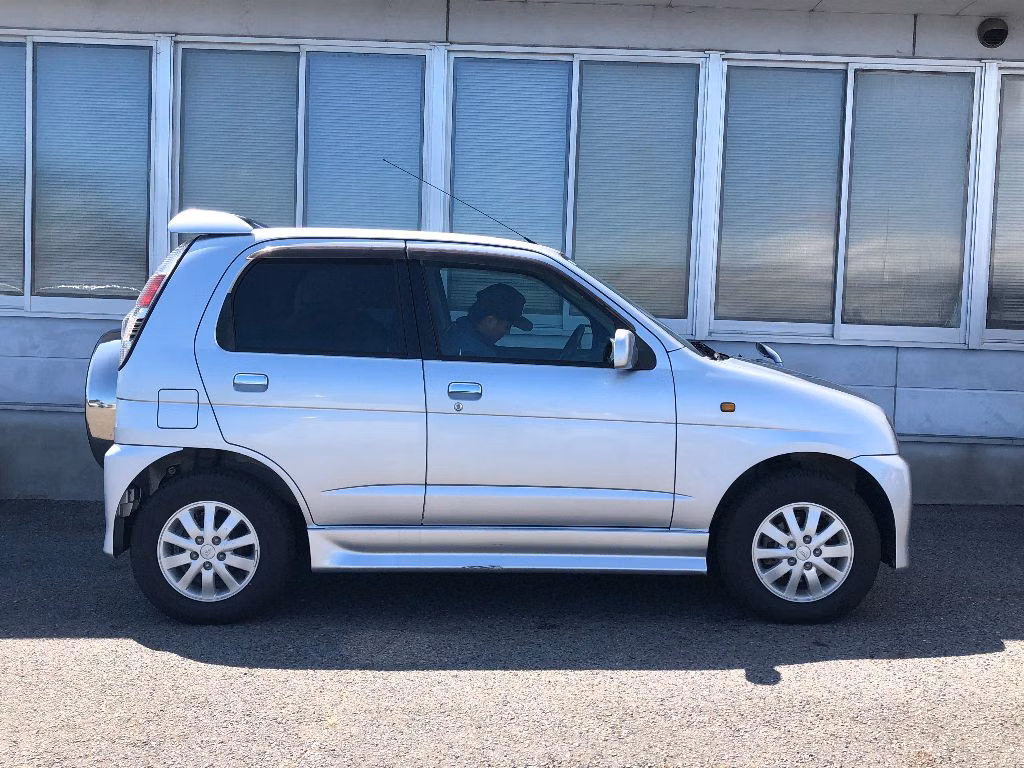 DAIHATSU TERIOS KID