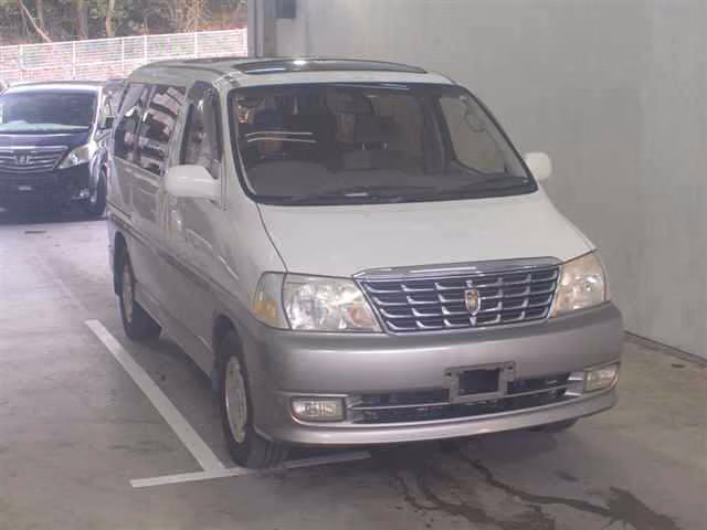 TOYOTA GRAND HIACE