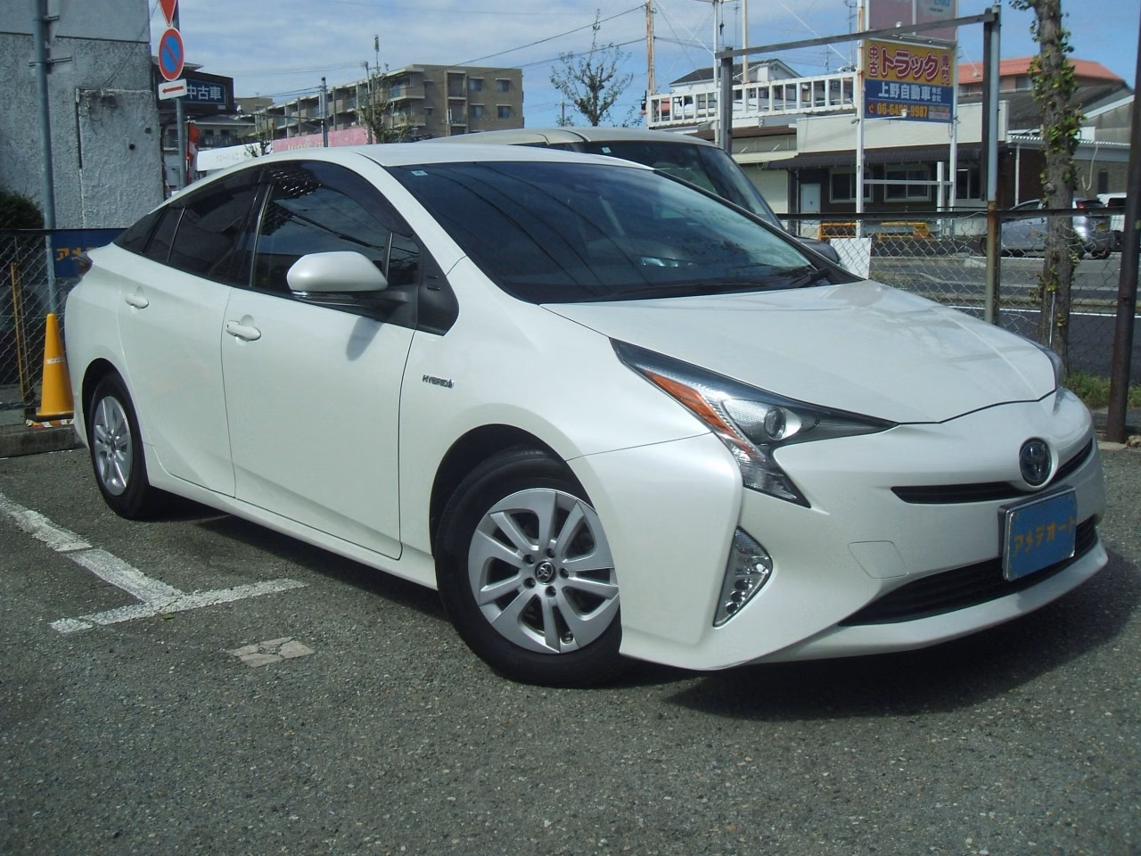 TOYOTA PRIUS