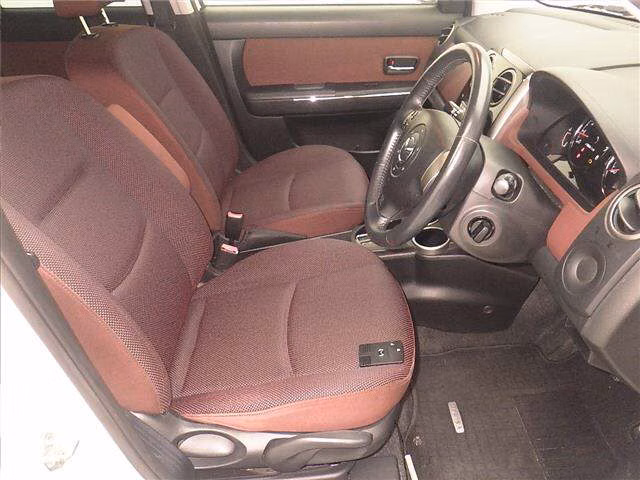 MAZDA VERISA