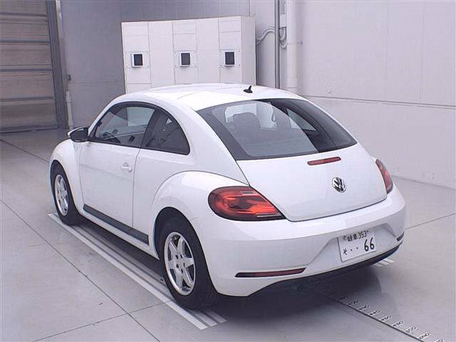 VOLKSWAGEN BEETLE