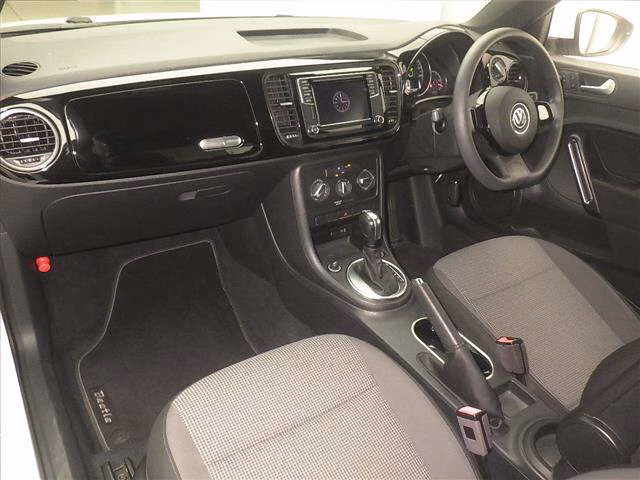 VOLKSWAGEN BEETLE