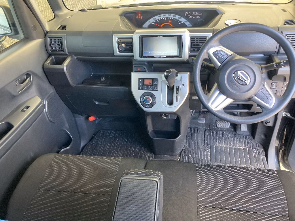 DAIHATSU WAKE