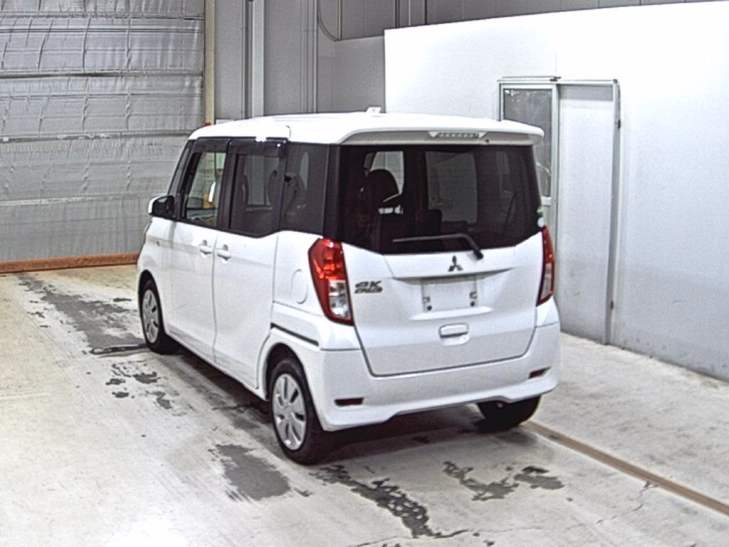 MITSUBISHI EK SPACE
