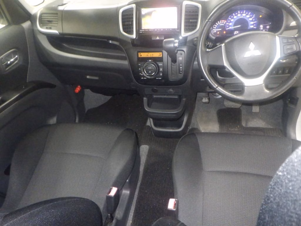MITSUBISHI DELICA D:2