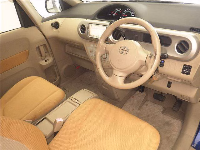 TOYOTA PORTE