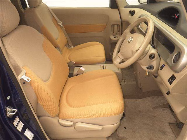 TOYOTA PORTE