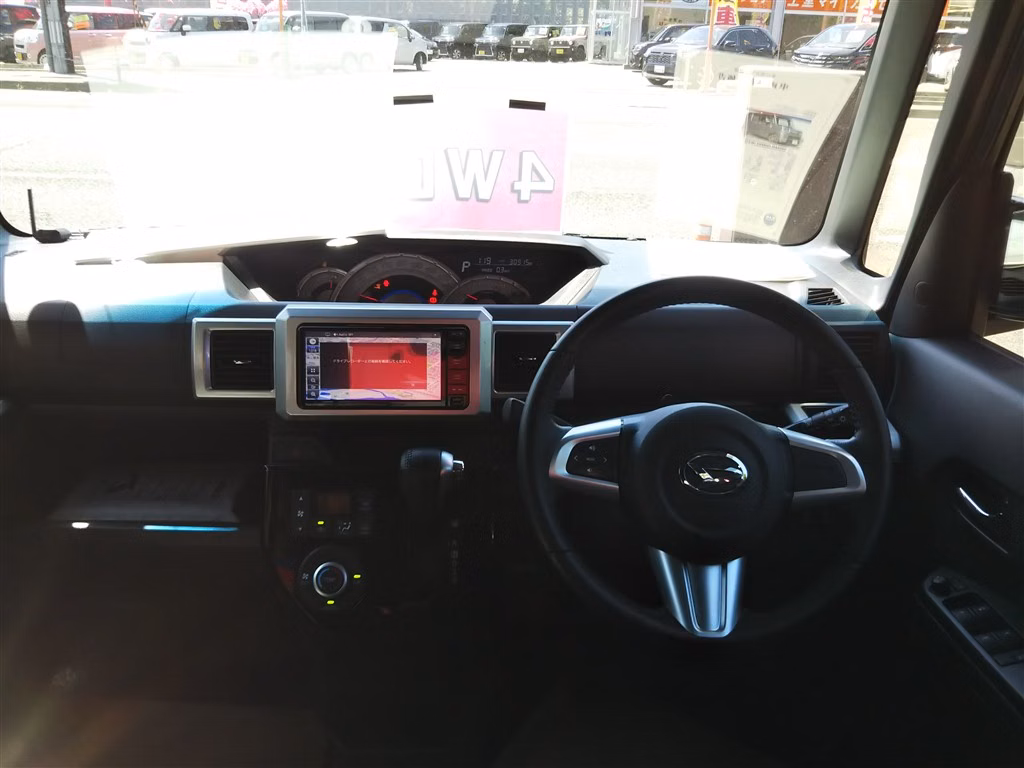 DAIHATSU WAKE