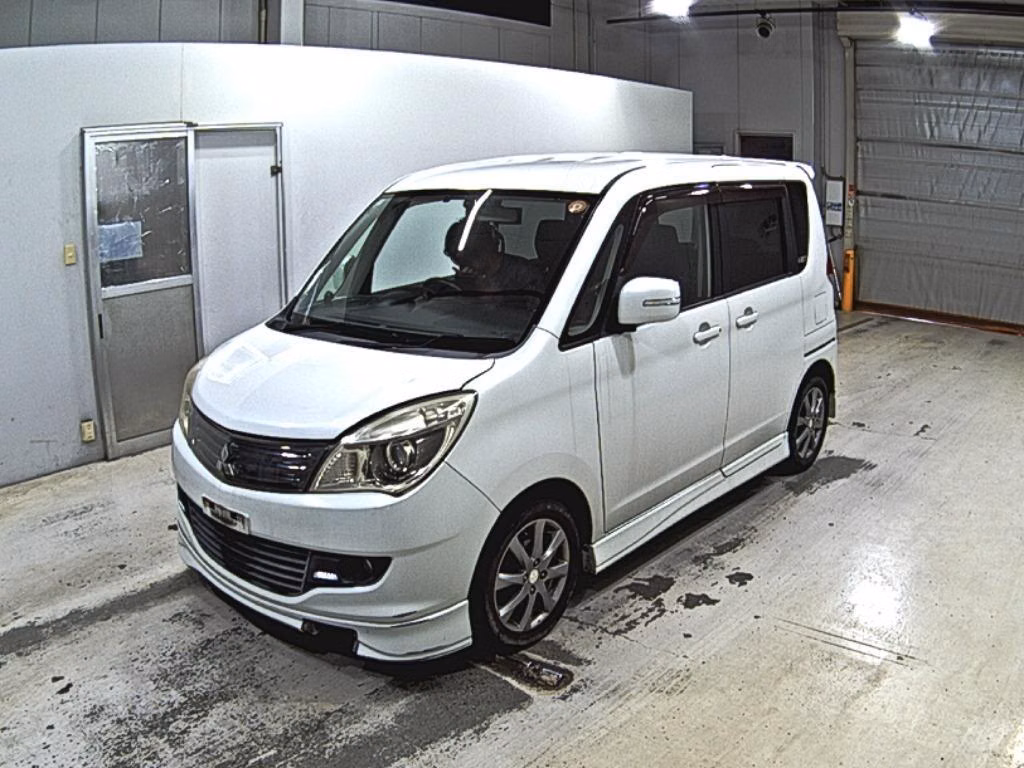 MITSUBISHI DELICA D:2