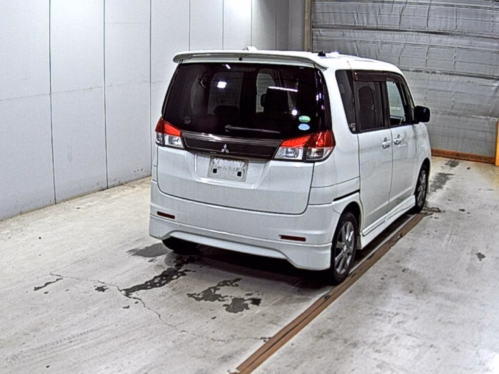 MITSUBISHI DELICA D:2