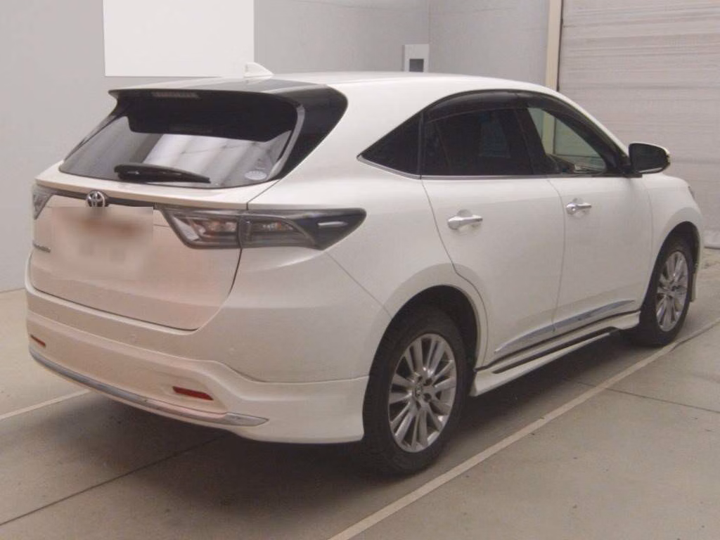 TOYOTA HARRIER