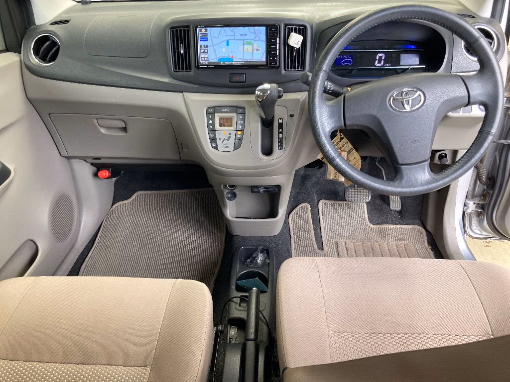 TOYOTA PIXIS EPOCH