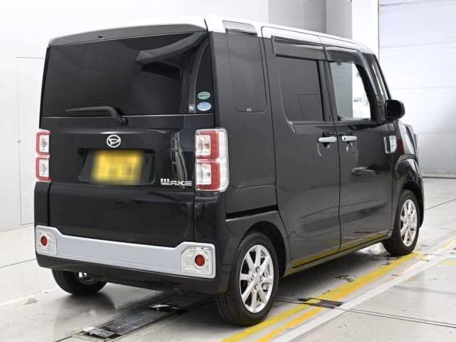 DAIHATSU WAKE
