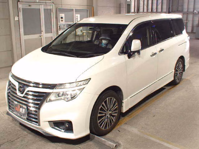 NISSAN ELGRAND
