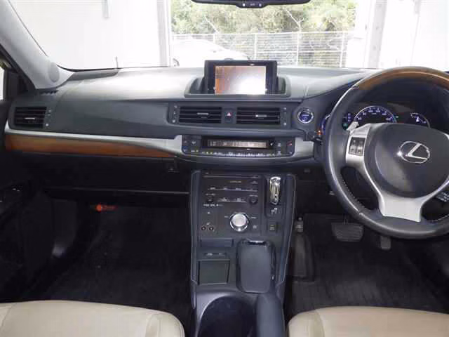 LEXUS CT200H