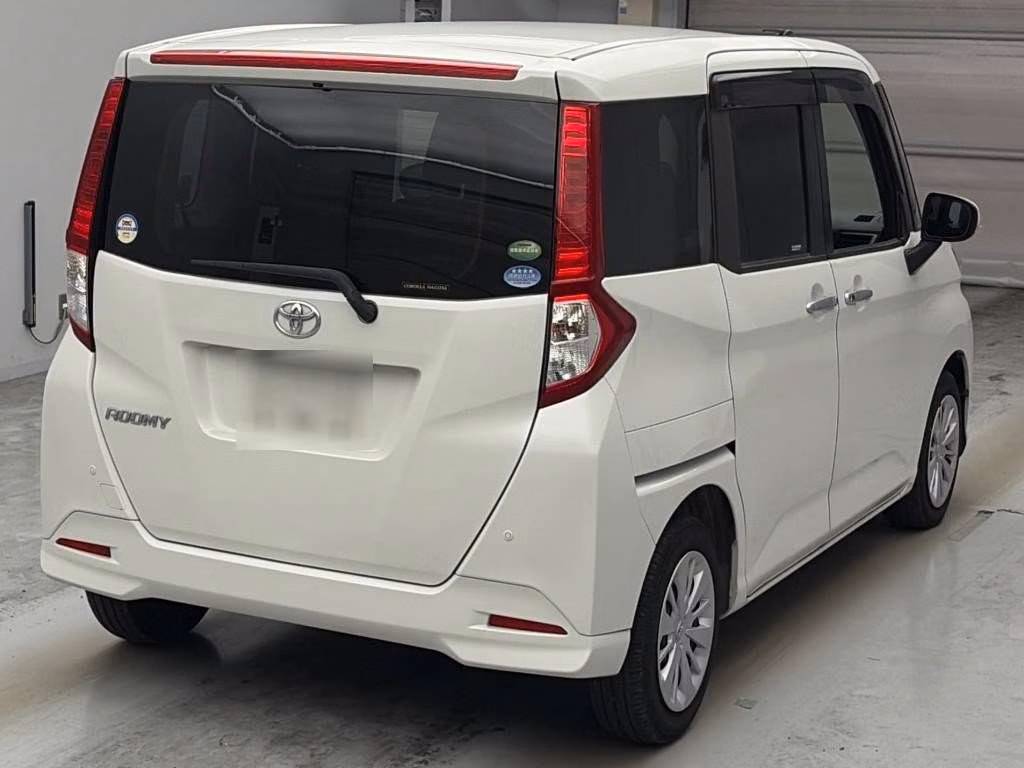 TOYOTA ROOMY