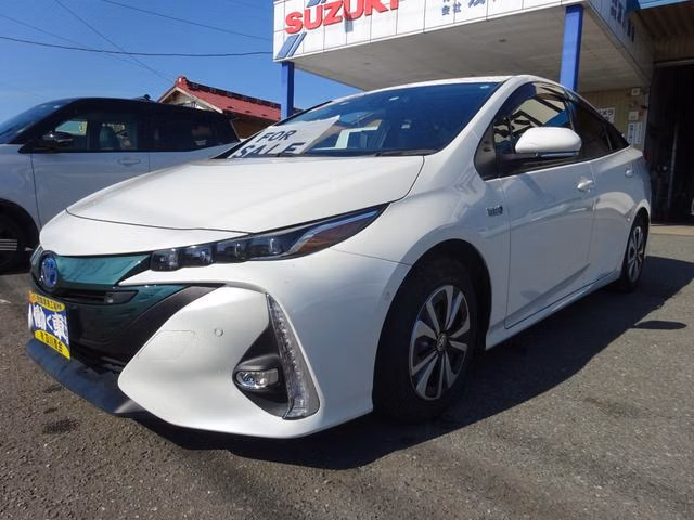 TOYOTA PRIUS PHV
