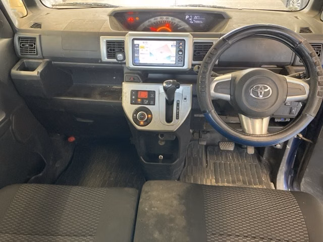 TOYOTA PIXIS MEGA