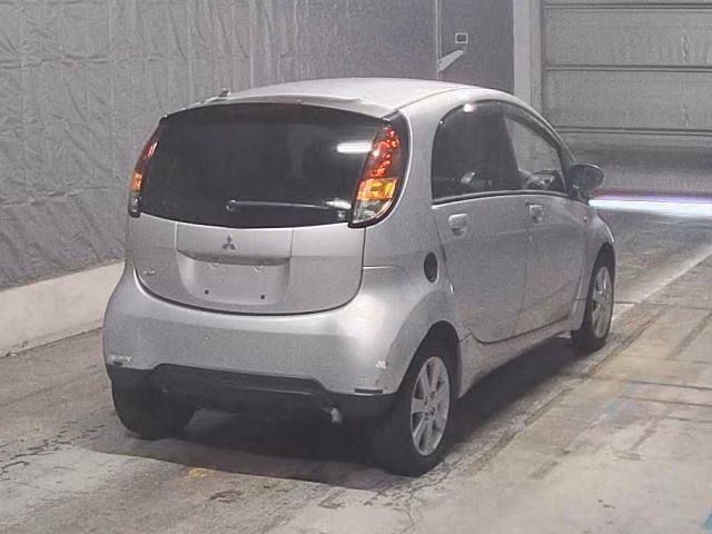MITSUBISHI I