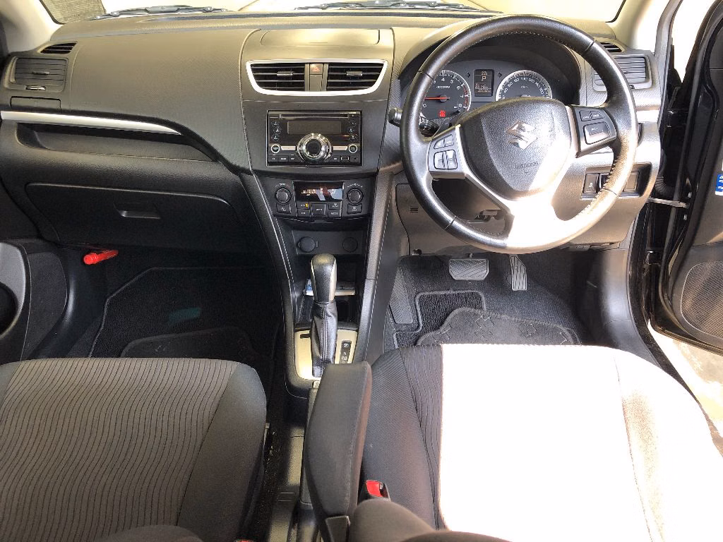 SUZUKI SWIFT