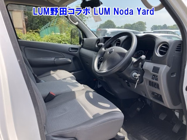 NISSAN NV350 CARAVAN