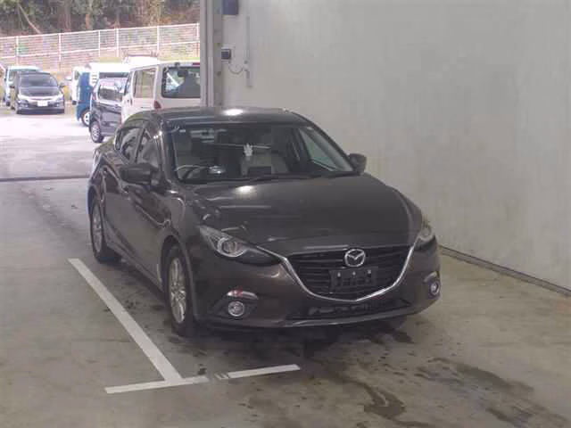 MAZDA AXELA