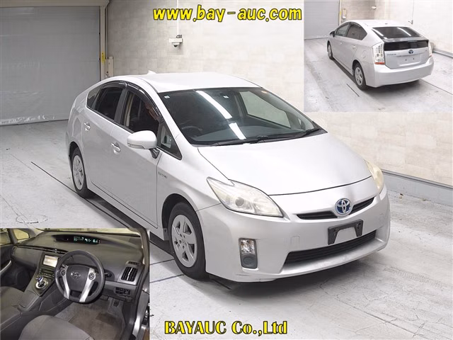 TOYOTA PRIUS