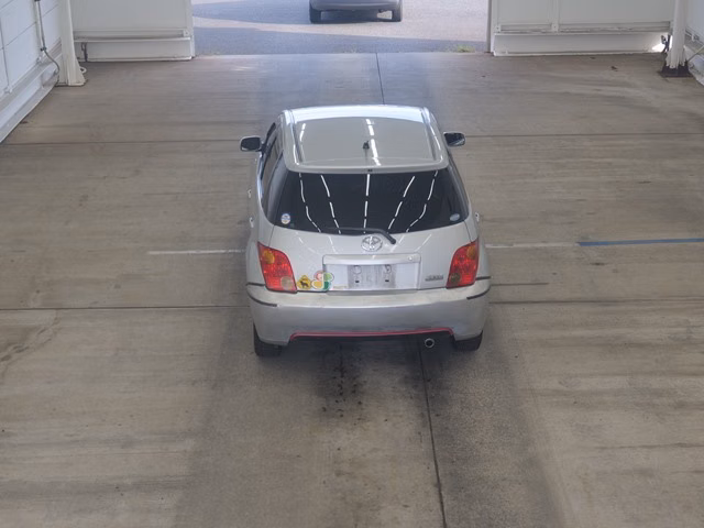 TOYOTA IST