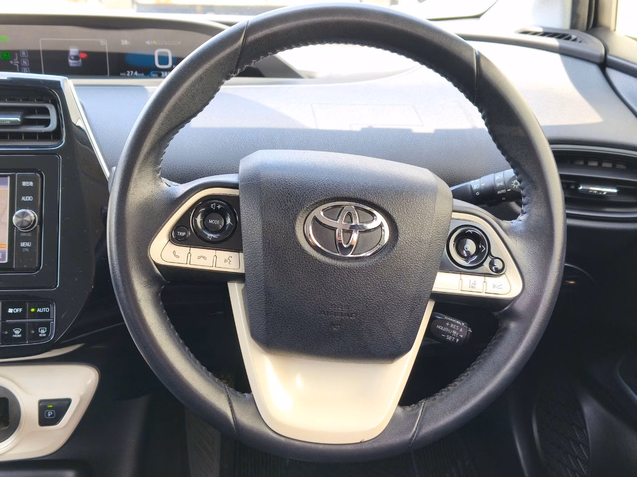 TOYOTA PRIUS