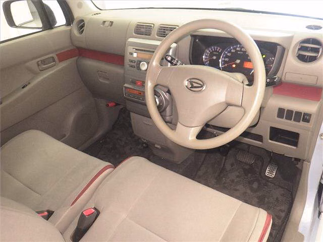 DAIHATSU MOVE CONTE